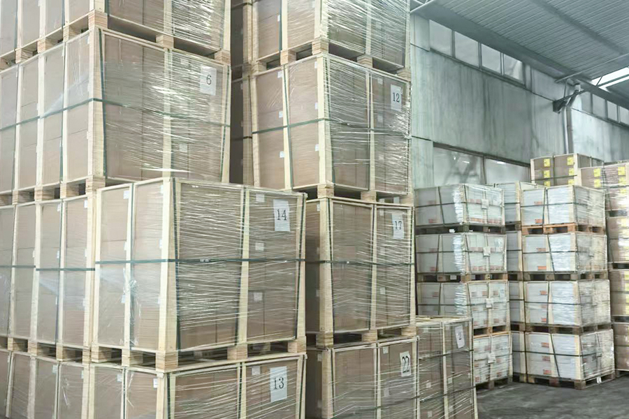 Csomagolás és raktározás